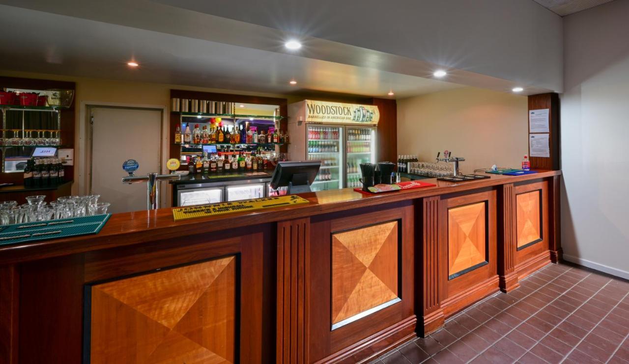 Westland Hotel Motel Whyalla Exterior foto